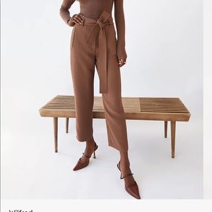 Aritzia Wilfred Mauve (different than stock photo) tie front pant. Size 6.